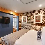 King Suite 4Th Floor Downtown Hotel Boutique